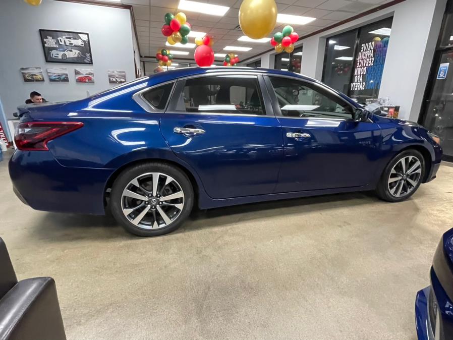 2017 Nissan Altima 2017.5 2.5 SV Sedan, available for sale in Inwood, New York | 5 Towns Drive. Inwood, New York 2017 Nissan Altima 2017.5 2.5 SV Sedan, available for sale in Inwood, New York | 5 Towns Drive. Inwood, New York