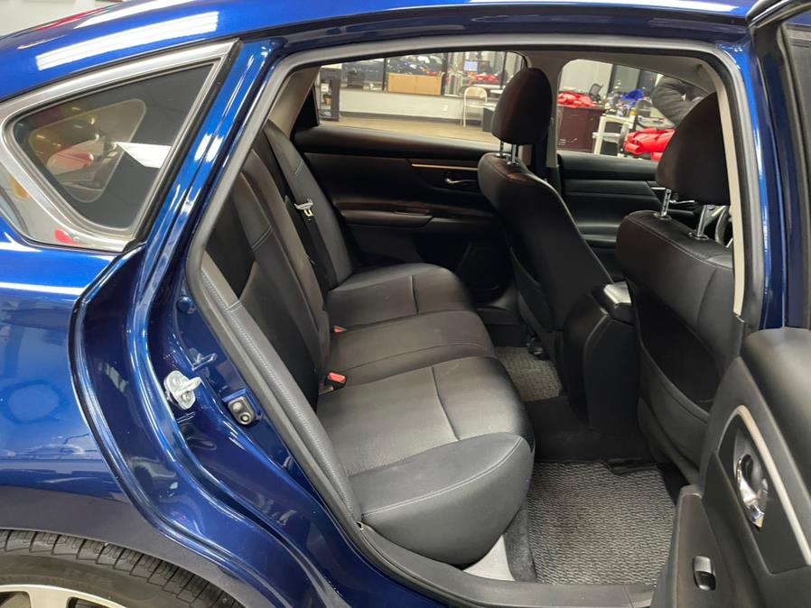 2017 Nissan Altima 2017.5 2.5 SV Sedan, available for sale in Inwood, New York | 5 Towns Drive. Inwood, New York 2017 Nissan Altima 2017.5 2.5 SV Sedan, available for sale in Inwood, New York | 5 Towns Drive. Inwood, New York