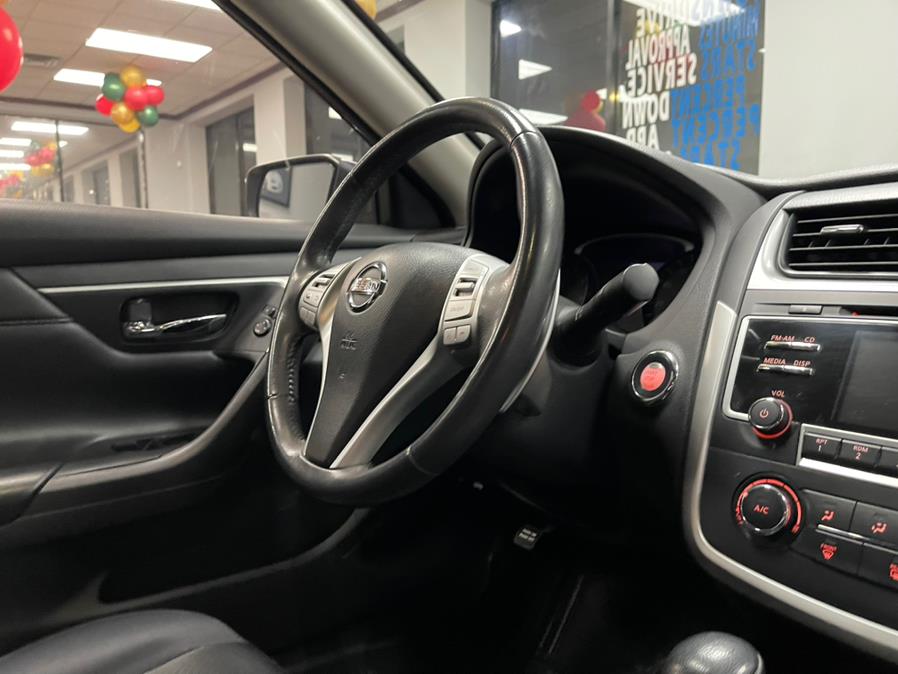 2017 Nissan Altima 2017.5 2.5 SV Sedan, available for sale in Inwood, New York | 5 Towns Drive. Inwood, New York 2017 Nissan Altima 2017.5 2.5 SV Sedan, available for sale in Inwood, New York | 5 Towns Drive. Inwood, New York