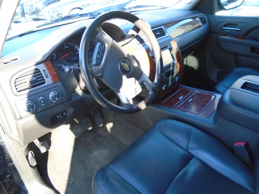 Used Chevrolet Suburban 4WD 4dr 1500 LTZ 2013 | Jim Juliani Motors. Waterbury, Connecticut