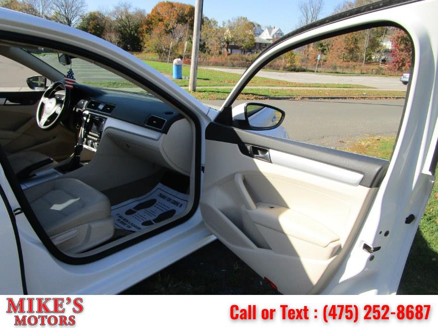 2012 Volkswagen Passat 4dr Sdn 2.5L Auto SE PZEV, available for sale in Stratford, Connecticut | Mike's Motors LLC. Stratford, Connecticut 2012 Volkswagen Passat 4dr Sdn 2.5L Auto SE PZEV, available for sale in Stratford, Connecticut | Mike's Motors LLC. Stratford, Connecticut