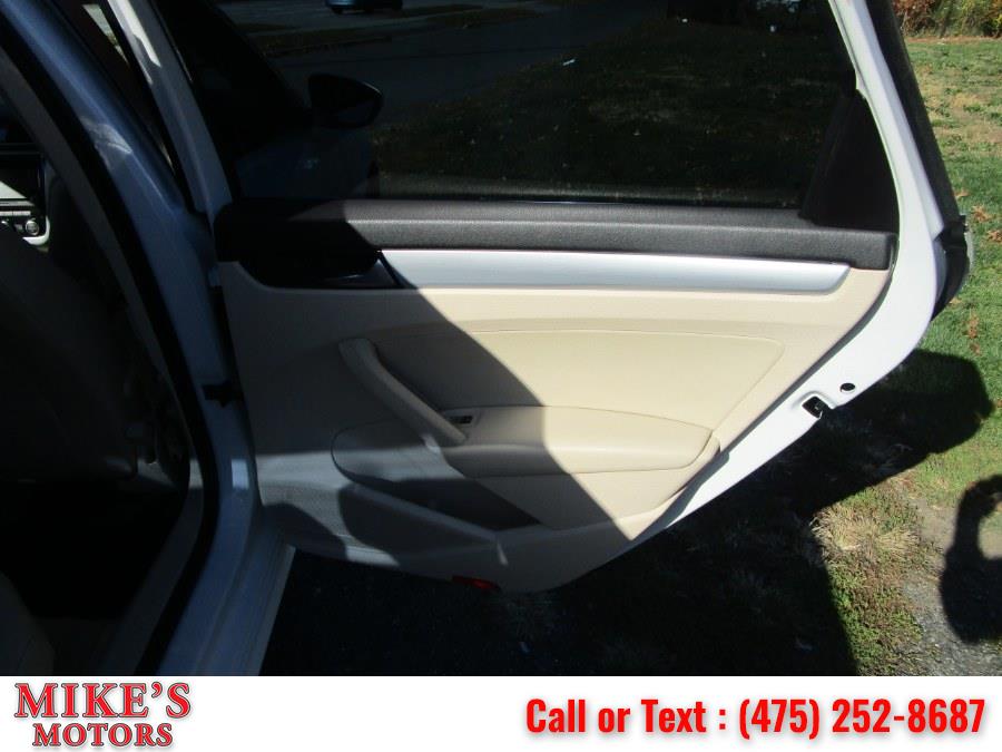 2012 Volkswagen Passat 4dr Sdn 2.5L Auto SE PZEV, available for sale in Stratford, Connecticut | Mike's Motors LLC. Stratford, Connecticut 2012 Volkswagen Passat 4dr Sdn 2.5L Auto SE PZEV, available for sale in Stratford, Connecticut | Mike's Motors LLC. Stratford, Connecticut