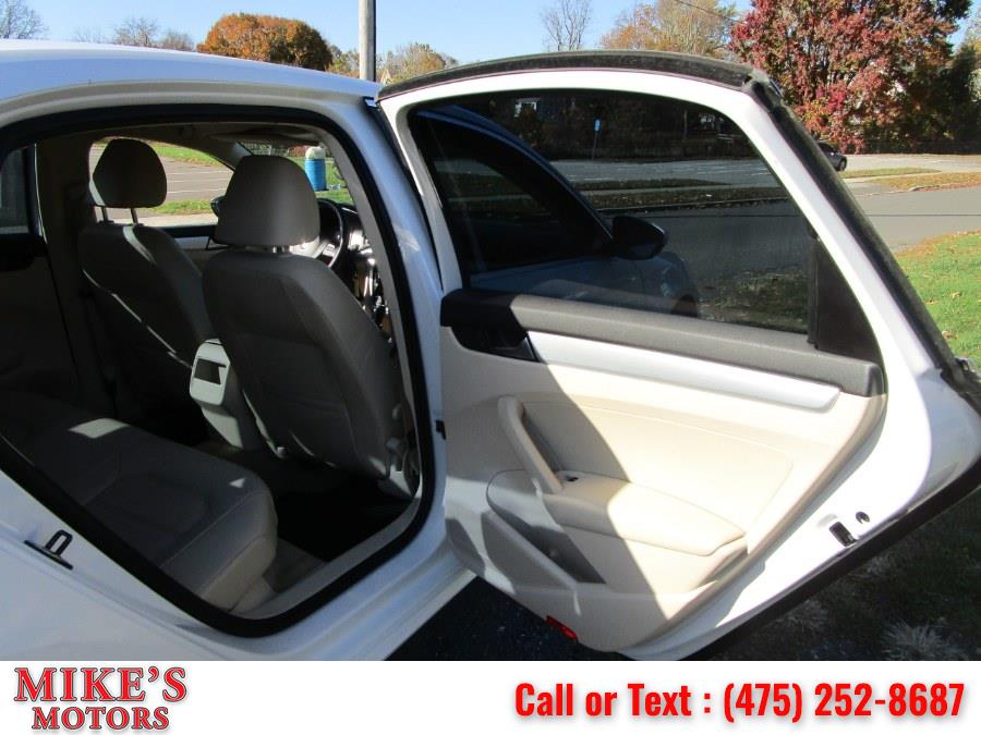 2012 Volkswagen Passat 4dr Sdn 2.5L Auto SE PZEV, available for sale in Stratford, Connecticut | Mike's Motors LLC. Stratford, Connecticut 2012 Volkswagen Passat 4dr Sdn 2.5L Auto SE PZEV, available for sale in Stratford, Connecticut | Mike's Motors LLC. Stratford, Connecticut