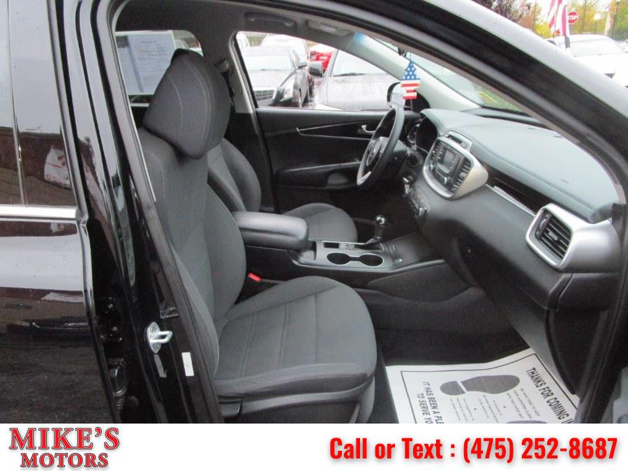 Used Kia Sorento LX AWD 2017 | Mike's Motors LLC. Stratford, Connecticut Used Kia Sorento LX AWD 2017 | Mike's Motors LLC. Stratford, Connecticut