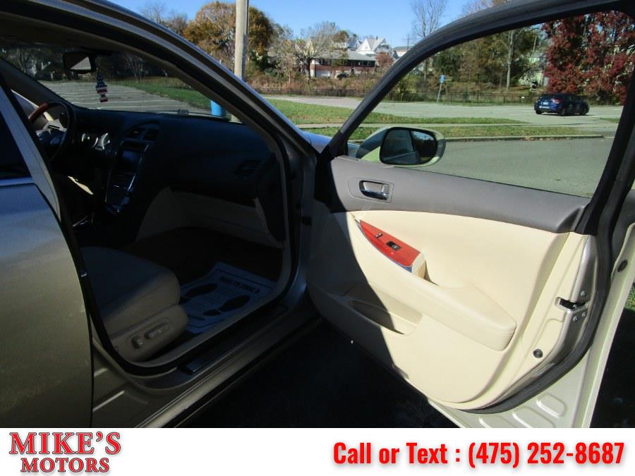 Used Lexus ES 350 4dr Sdn 2012 | Mike's Motors LLC. Stratford, Connecticut Used Lexus ES 350 4dr Sdn 2012 | Mike's Motors LLC. Stratford, Connecticut