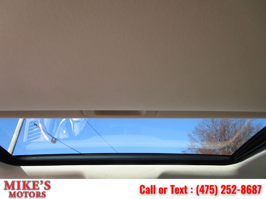 Used Lexus ES 350 4dr Sdn 2012 | Mike's Motors LLC. Stratford, Connecticut Used Lexus ES 350 4dr Sdn 2012 | Mike's Motors LLC. Stratford, Connecticut