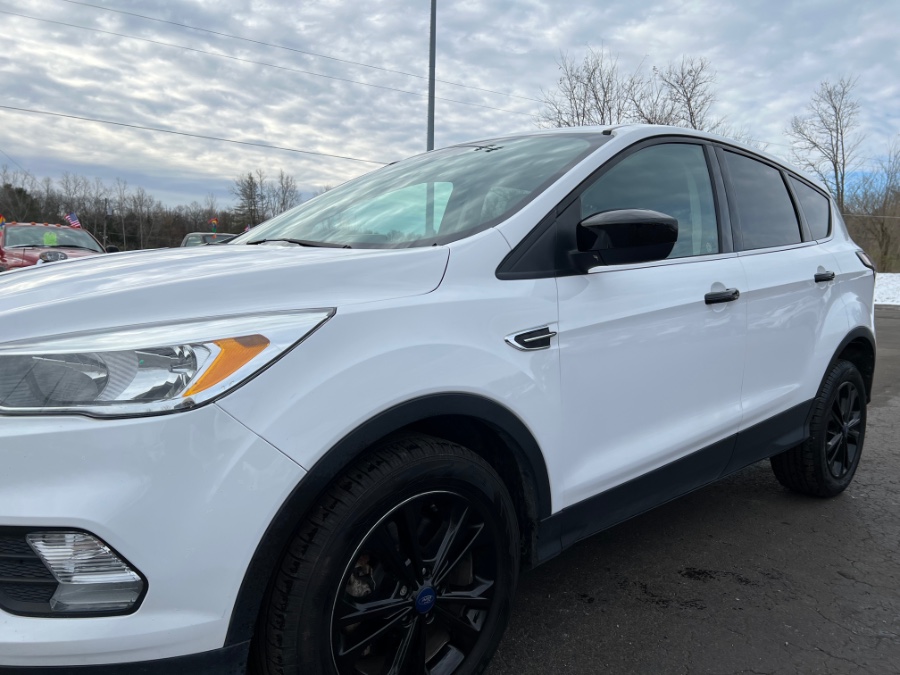 Used Ford Escape SE 4WD 2017 | Marsh Auto Sales LLC. Ortonville, Michigan Used Ford Escape SE 4WD 2017 | Marsh Auto Sales LLC. Ortonville, Michigan