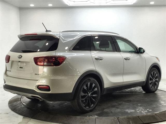 Used Kia Sorento EX 2020 | Eastchester Motor Cars. Bronx, New York Used Kia Sorento EX 2020 | Eastchester Motor Cars. Bronx, New York