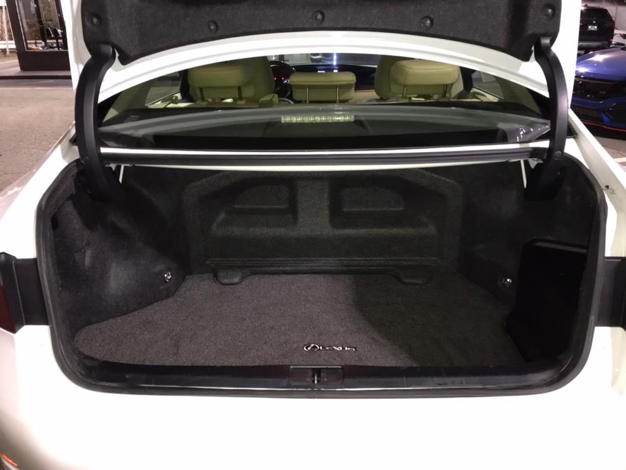 Used Lexus ES 300h 4dr Sdn Hybrid 2013 | European Auto Expo. Lodi, New Jersey Used Lexus ES 300h 4dr Sdn Hybrid 2013 | European Auto Expo. Lodi, New Jersey
