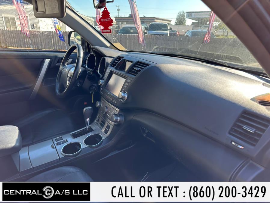 2012 Toyota Highlander 4WD 4dr V6 SE (Natl), available for sale in East Windsor, Connecticut | Central A/S LLC. East Windsor, Connecticut 2012 Toyota Highlander 4WD 4dr V6 SE (Natl), available for sale in East Windsor, Connecticut | Central A/S LLC. East Windsor, Connecticut