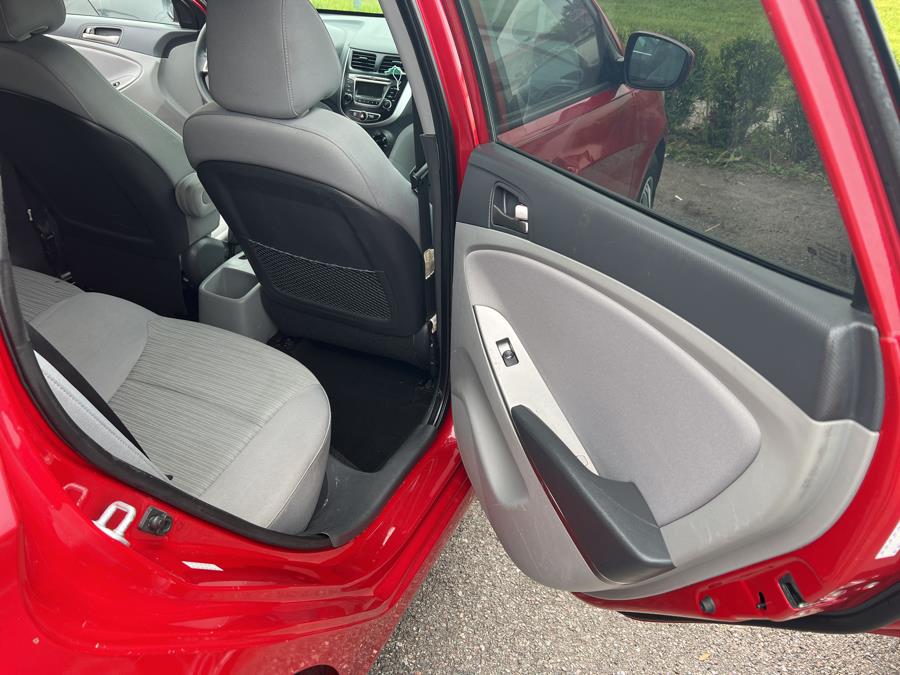 Used Hyundai Accent SE Hatchback Auto 2017 | Central florida Auto Trader. Kissimmee, Florida Used Hyundai Accent SE Hatchback Auto 2017 | Central florida Auto Trader. Kissimmee, Florida