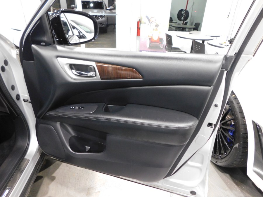 2016 Nissan Pathfinder 4WD 4dr SV, available for sale in Lodi, New Jersey | Auto Gallery. Lodi, New Jersey 2016 Nissan Pathfinder 4WD 4dr SV, available for sale in Lodi, New Jersey | Auto Gallery. Lodi, New Jersey