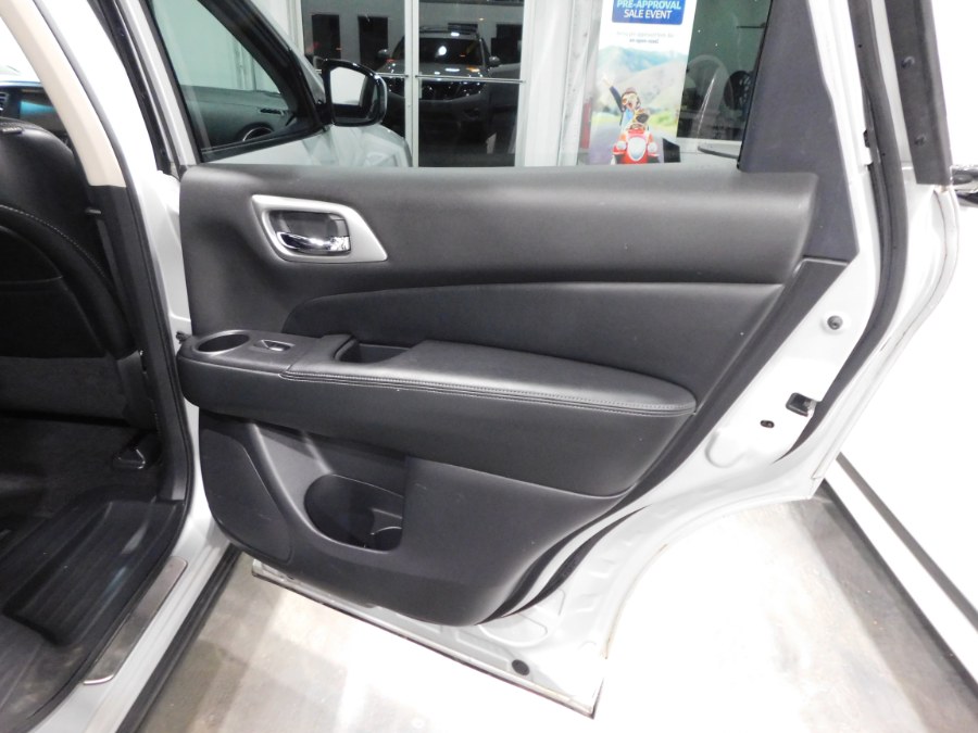 2016 Nissan Pathfinder 4WD 4dr SV, available for sale in Lodi, New Jersey | Auto Gallery. Lodi, New Jersey 2016 Nissan Pathfinder 4WD 4dr SV, available for sale in Lodi, New Jersey | Auto Gallery. Lodi, New Jersey