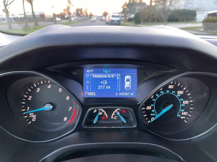 2014 Ford Focus 5dr HB SE, available for sale in Copiague, New York | Great Deal Motors. Copiague, New York 2014 Ford Focus 5dr HB SE, available for sale in Copiague, New York | Great Deal Motors. Copiague, New York