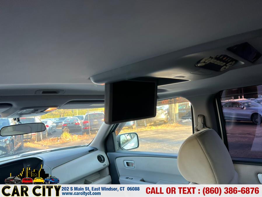 2015 Honda Pilot 4WD 4dr SE, available for sale in East Windsor, Connecticut | Car City LLC. East Windsor, Connecticut 2015 Honda Pilot 4WD 4dr SE, available for sale in East Windsor, Connecticut | Car City LLC. East Windsor, Connecticut