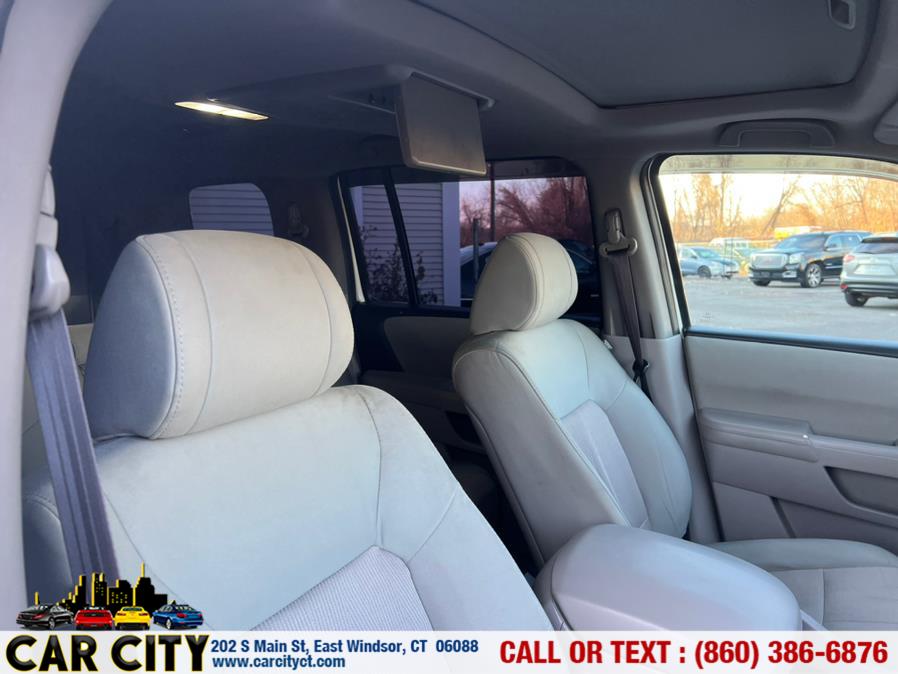 2015 Honda Pilot 4WD 4dr SE, available for sale in East Windsor, Connecticut | Car City LLC. East Windsor, Connecticut 2015 Honda Pilot 4WD 4dr SE, available for sale in East Windsor, Connecticut | Car City LLC. East Windsor, Connecticut