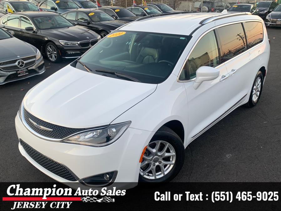 2020 Chrysler Pacifica Touring L FWD, available for sale in Jersey City, New Jersey | Champion Auto Sales. Jersey City, New Jersey