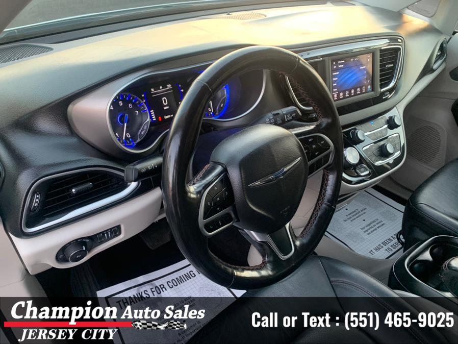 Used Chrysler Pacifica Touring L FWD 2020 | Champion Auto Sales. Jersey City, New Jersey