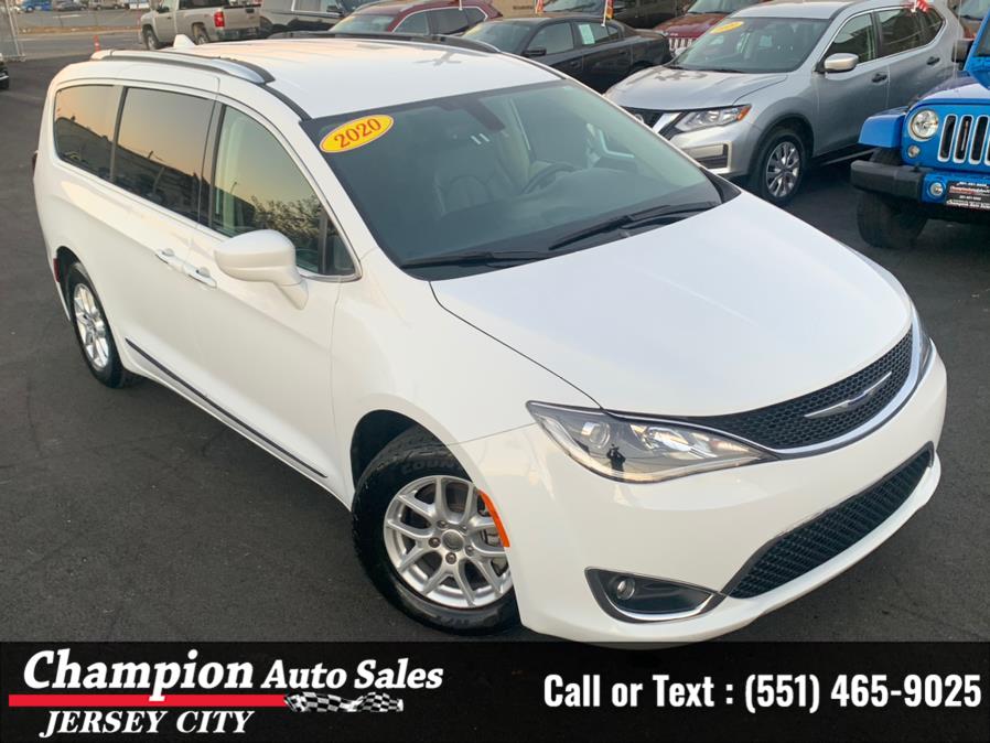 2020 Chrysler Pacifica Touring L FWD, available for sale in Jersey City, New Jersey | Champion Auto Sales. Jersey City, New Jersey