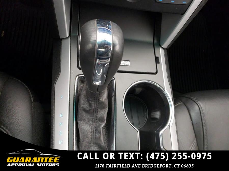 Used Ford Explorer XLT AWD 4dr SUV 2015 | Guarantee Approval Motors. Bridgeport, Connecticut Used Ford Explorer XLT AWD 4dr SUV 2015 | Guarantee Approval Motors. Bridgeport, Connecticut