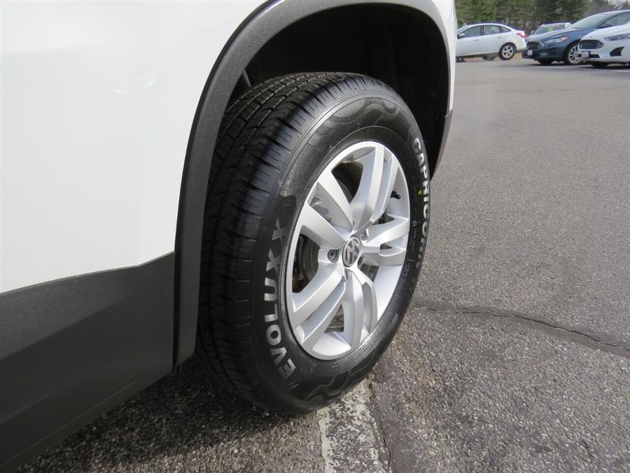 Used Volkswagen Tiguan 2.0T S 4Motion AWD 4dr SUV 2016 | Lake City Exports Inc. Auburn, Maine Used Volkswagen Tiguan 2.0T S 4Motion AWD 4dr SUV 2016 | Lake City Exports Inc. Auburn, Maine