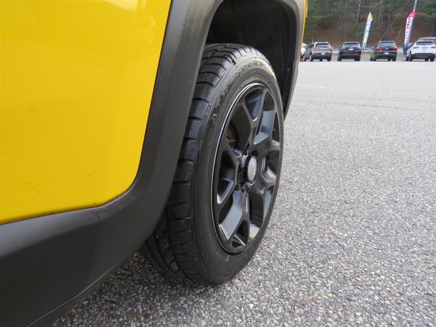 Used Jeep Renegade Latitude 4x4 4dr SUV 2017 | Lake City Exports Inc. Auburn, Maine Used Jeep Renegade Latitude 4x4 4dr SUV 2017 | Lake City Exports Inc. Auburn, Maine