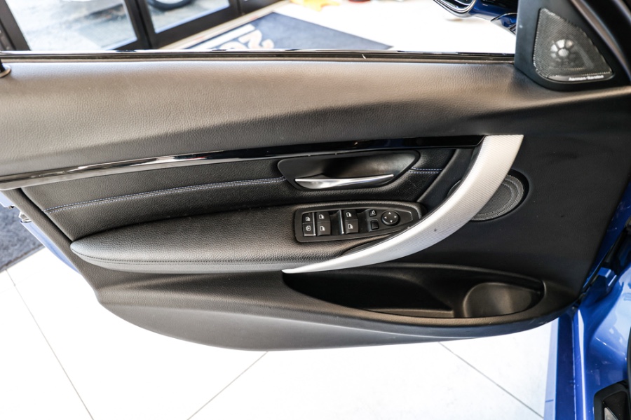 Used BMW 3 Series 340i xDrive Sedan 2018 | 26 Motors Long Island. ELMONT, New York Used BMW 3 Series 340i xDrive Sedan 2018 | 26 Motors Long Island. ELMONT, New York