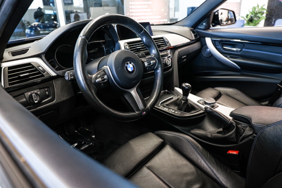 Used BMW 3 Series 340i xDrive Sedan 2018 | 26 Motors Long Island. ELMONT, New York Used BMW 3 Series 340i xDrive Sedan 2018 | 26 Motors Long Island. ELMONT, New York