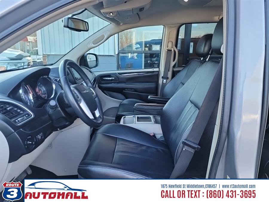 2014 Chrysler Town & Country 4dr Wgn Touring, available for sale in Middletown, Connecticut | RT 3 AUTO MALL LLC. Middletown, Connecticut 2014 Chrysler Town & Country 4dr Wgn Touring, available for sale in Middletown, Connecticut | RT 3 AUTO MALL LLC. Middletown, Connecticut