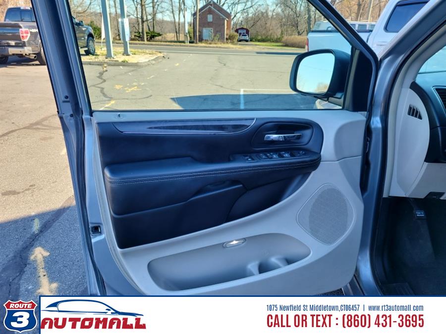 2014 Chrysler Town & Country 4dr Wgn Touring, available for sale in Middletown, Connecticut | RT 3 AUTO MALL LLC. Middletown, Connecticut 2014 Chrysler Town & Country 4dr Wgn Touring, available for sale in Middletown, Connecticut | RT 3 AUTO MALL LLC. Middletown, Connecticut