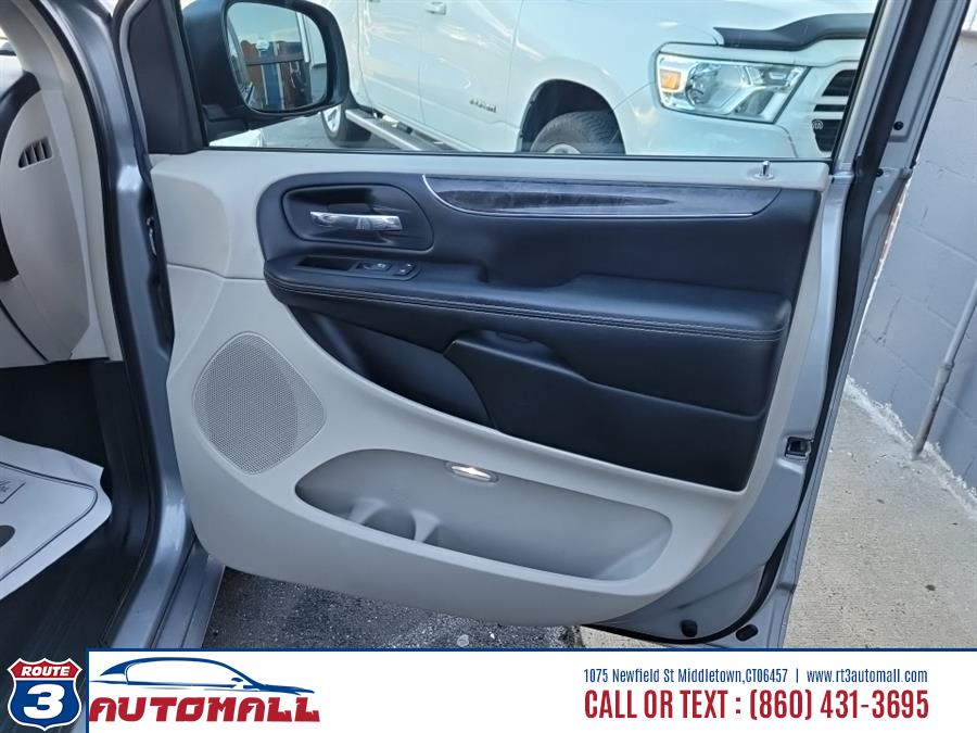 2014 Chrysler Town & Country 4dr Wgn Touring, available for sale in Middletown, Connecticut | RT 3 AUTO MALL LLC. Middletown, Connecticut 2014 Chrysler Town & Country 4dr Wgn Touring, available for sale in Middletown, Connecticut | RT 3 AUTO MALL LLC. Middletown, Connecticut
