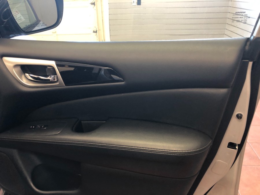2019 Nissan Pathfinder 4x4 Sv, available for sale in Suffern, New York | Rockland Motor Sport. Suffern, New York 2019 Nissan Pathfinder 4x4 Sv, available for sale in Suffern, New York | Rockland Motor Sport. Suffern, New York