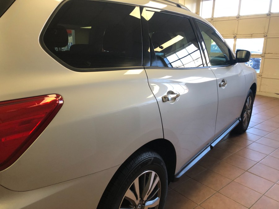 2019 Nissan Pathfinder 4x4 Sv, available for sale in Suffern, New York | Rockland Motor Sport. Suffern, New York 2019 Nissan Pathfinder 4x4 Sv, available for sale in Suffern, New York | Rockland Motor Sport. Suffern, New York