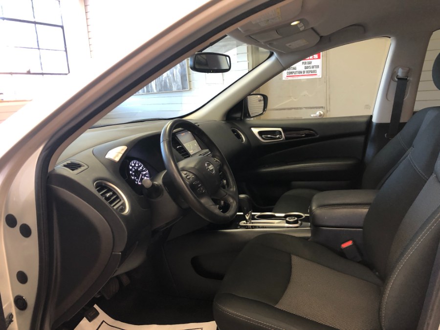 2019 Nissan Pathfinder 4x4 Sv, available for sale in Suffern, New York | Rockland Motor Sport. Suffern, New York 2019 Nissan Pathfinder 4x4 Sv, available for sale in Suffern, New York | Rockland Motor Sport. Suffern, New York