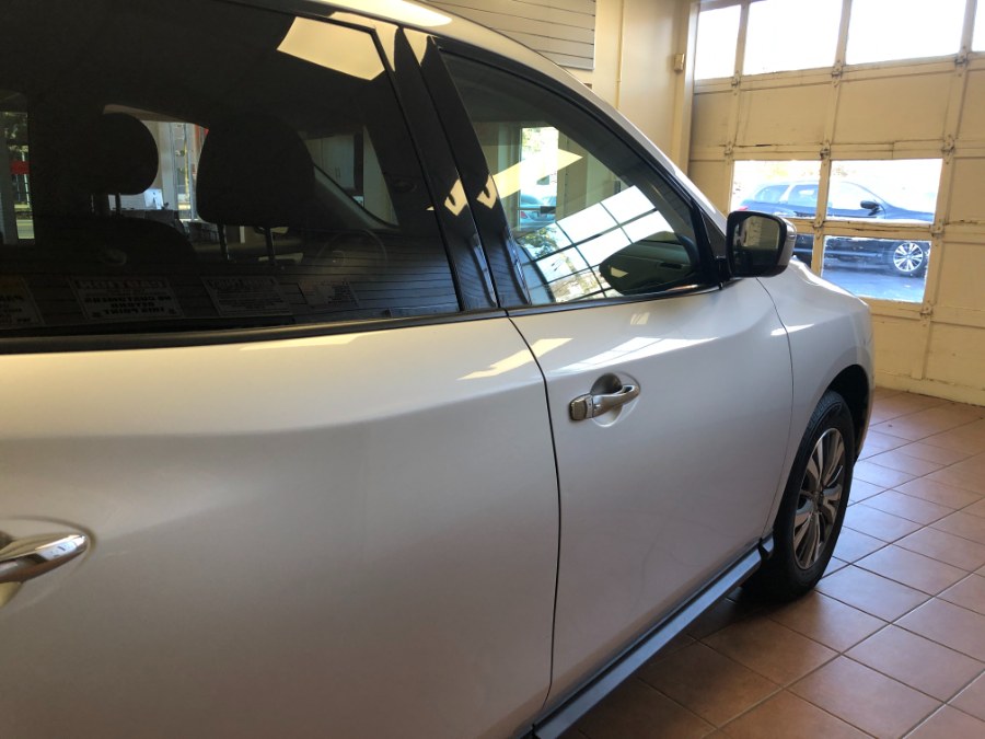 2019 Nissan Pathfinder 4x4 Sv, available for sale in Suffern, New York | Rockland Motor Sport. Suffern, New York 2019 Nissan Pathfinder 4x4 Sv, available for sale in Suffern, New York | Rockland Motor Sport. Suffern, New York