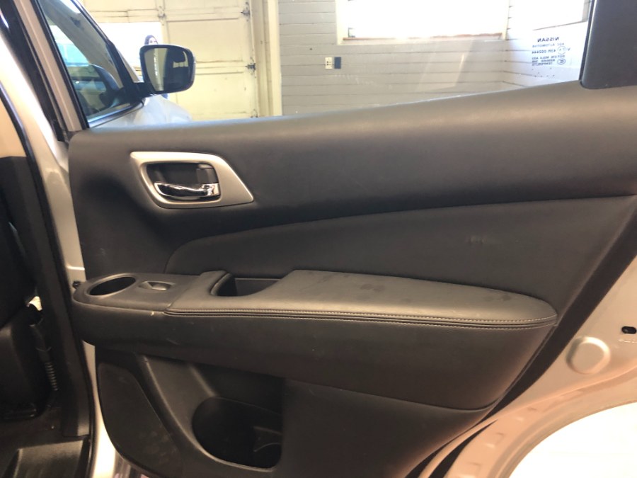 2019 Nissan Pathfinder 4x4 Sv, available for sale in Suffern, New York | Rockland Motor Sport. Suffern, New York 2019 Nissan Pathfinder 4x4 Sv, available for sale in Suffern, New York | Rockland Motor Sport. Suffern, New York