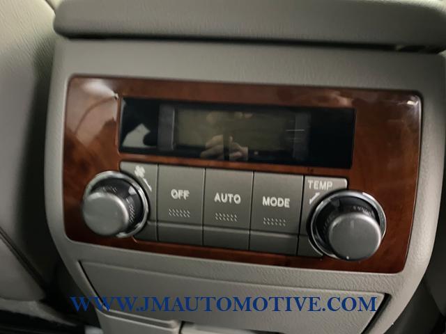 2013 Toyota Highlander 4WD 4dr V6 Limited, available for sale in Naugatuck, Connecticut | J&M Automotive Sls&Svc LLC. Naugatuck, Connecticut 2013 Toyota Highlander 4WD 4dr V6 Limited, available for sale in Naugatuck, Connecticut | J&M Automotive Sls&Svc LLC. Naugatuck, Connecticut