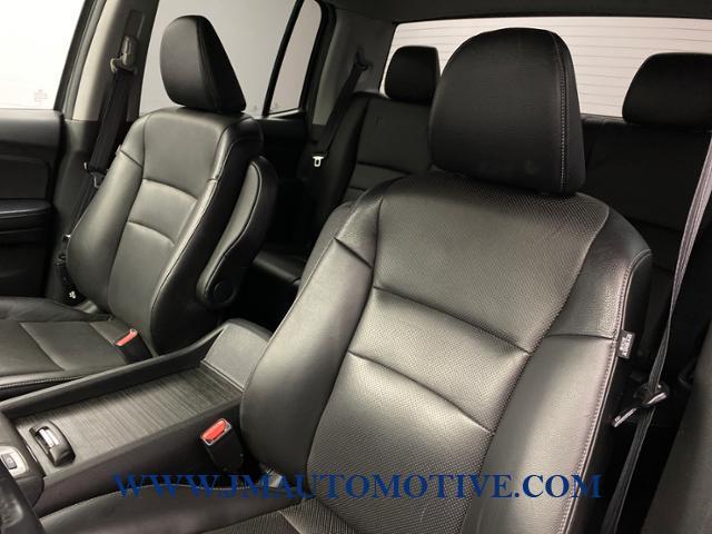 Used Honda Ridgeline RTL 4x4 Crew Cab 5.3' Bed 2017 | J&M Automotive Sls&Svc LLC. Naugatuck, Connecticut Used Honda Ridgeline RTL 4x4 Crew Cab 5.3' Bed 2017 | J&M Automotive Sls&Svc LLC. Naugatuck, Connecticut