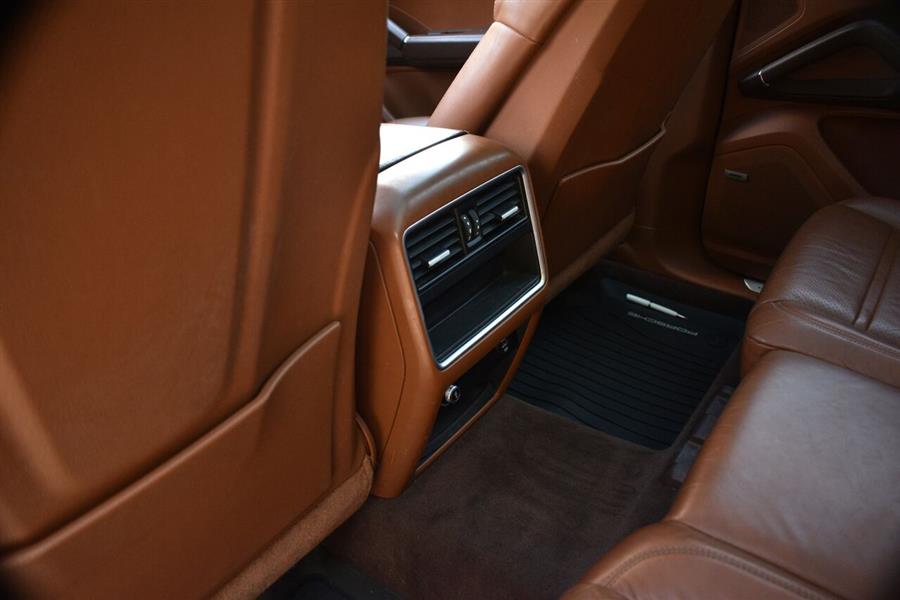 2019 Porsche Cayenne Base AWD 4dr SUV, available for sale in Great Neck, New York | Camy Cars. Great Neck, New York 2019 Porsche Cayenne Base AWD 4dr SUV, available for sale in Great Neck, New York | Camy Cars. Great Neck, New York