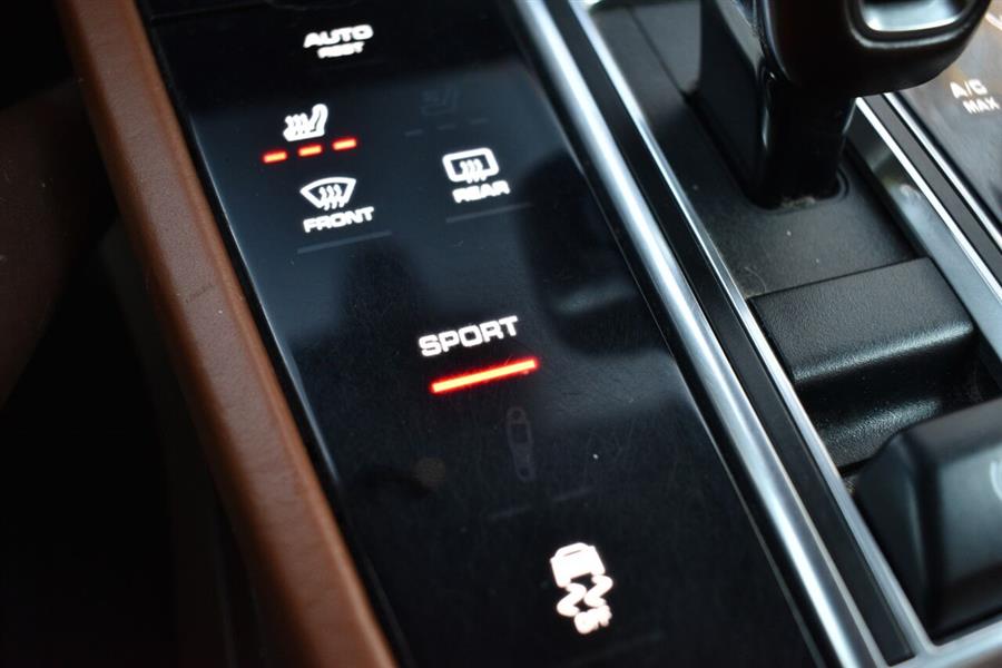 2019 Porsche Cayenne Base AWD 4dr SUV, available for sale in Great Neck, New York | Camy Cars. Great Neck, New York 2019 Porsche Cayenne Base AWD 4dr SUV, available for sale in Great Neck, New York | Camy Cars. Great Neck, New York