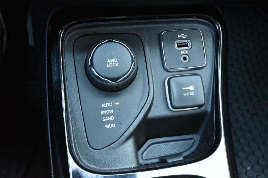 Used Jeep Compass Altitude 4x4 2018 | Highline Car Connection. Waterbury, Connecticut Used Jeep Compass Altitude 4x4 2018 | Highline Car Connection. Waterbury, Connecticut