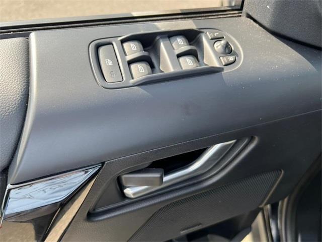 2014 Land Rover Lr2 Base, available for sale in Stratford, Connecticut | Wiz Leasing Inc. Stratford, Connecticut 2014 Land Rover Lr2 Base, available for sale in Stratford, Connecticut | Wiz Leasing Inc. Stratford, Connecticut