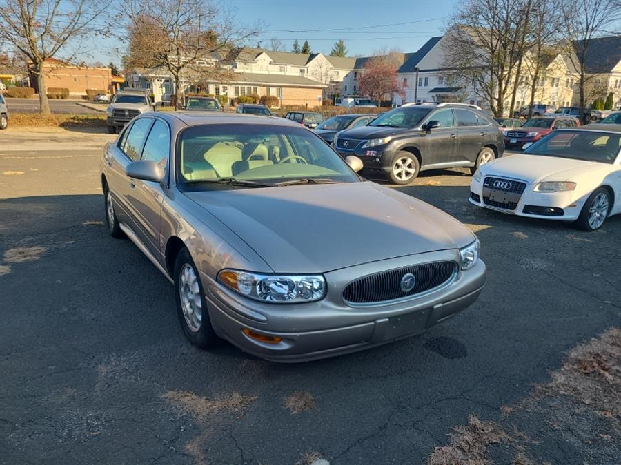 Used Buick LeSabre 4dr Sdn Custom 2001 | Marty Motors Inc. Ridgefield, Connecticut