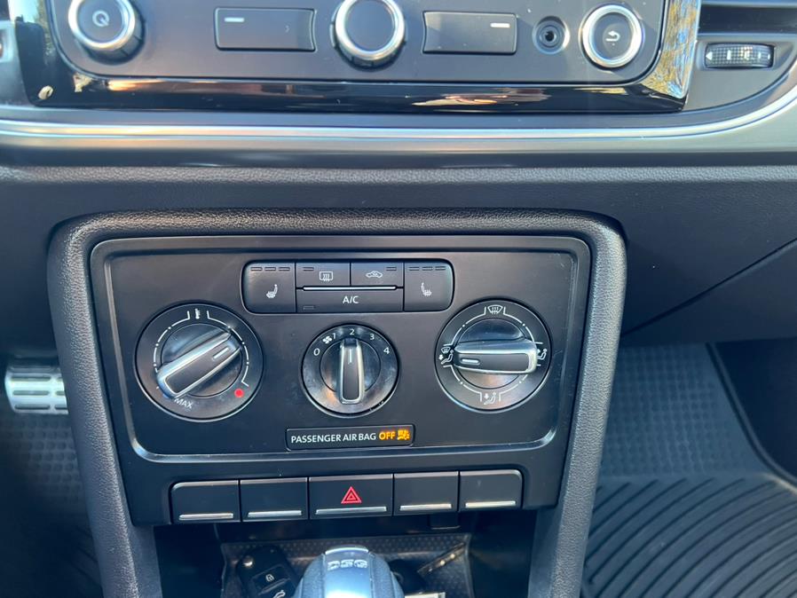 2014 Volkswagen Beetle Coupe 2dr DSG 2.0T Turbo R-Line w/Sun/Sound/Nav PZEV, available for sale in Waterbury, Connecticut | Platinum Auto Care. Waterbury, Connecticut 2014 Volkswagen Beetle Coupe 2dr DSG 2.0T Turbo R-Line w/Sun/Sound/Nav PZEV, available for sale in Waterbury, Connecticut | Platinum Auto Care. Waterbury, Connecticut