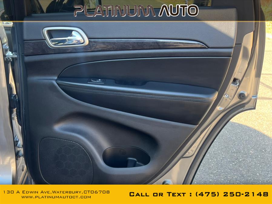 2012 Jeep Grand Cherokee 4WD 4dr Laredo, available for sale in Waterbury, Connecticut | Platinum Auto Care. Waterbury, Connecticut 2012 Jeep Grand Cherokee 4WD 4dr Laredo, available for sale in Waterbury, Connecticut | Platinum Auto Care. Waterbury, Connecticut