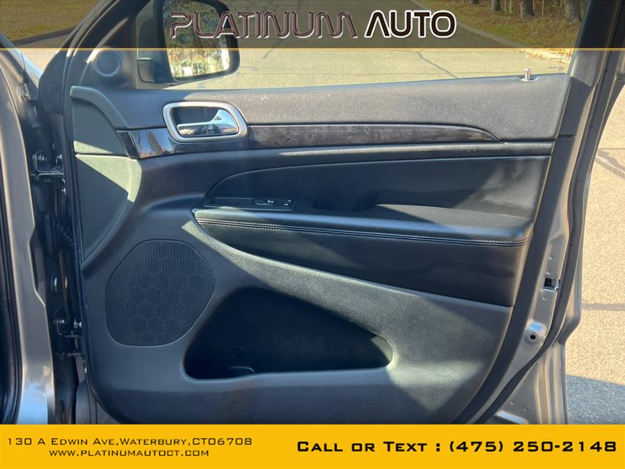 2012 Jeep Grand Cherokee 4WD 4dr Laredo, available for sale in Waterbury, Connecticut | Platinum Auto Care. Waterbury, Connecticut 2012 Jeep Grand Cherokee 4WD 4dr Laredo, available for sale in Waterbury, Connecticut | Platinum Auto Care. Waterbury, Connecticut