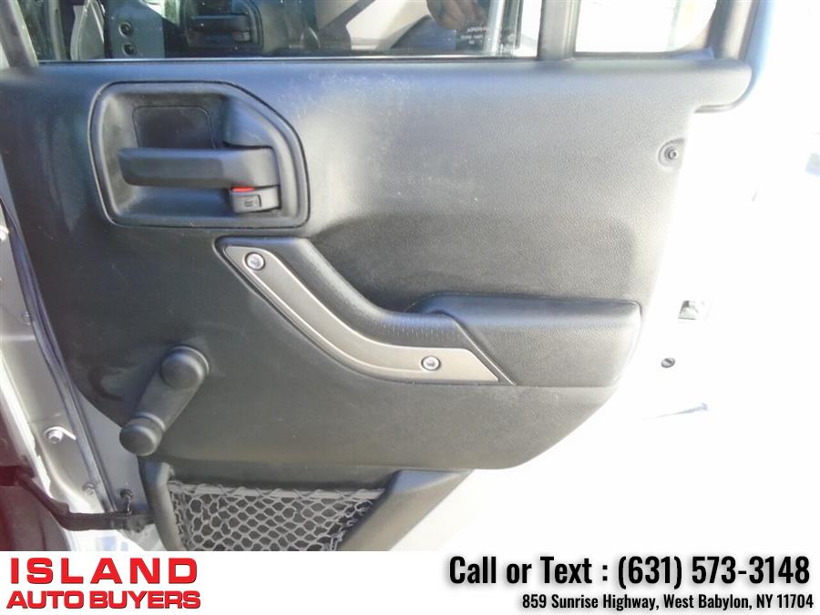 Used Jeep Wrangler Unlimited Sport 4x4 4dr SUV 2017 | Island Auto Buyers. West Babylon, New York Used Jeep Wrangler Unlimited Sport 4x4 4dr SUV 2017 | Island Auto Buyers. West Babylon, New York