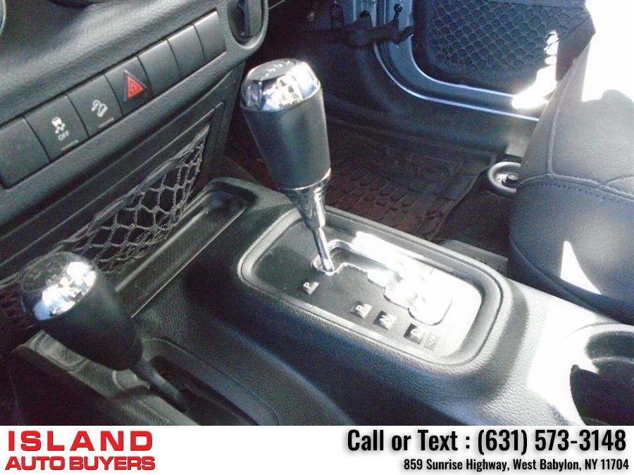 Used Jeep Wrangler Unlimited Sport 4x4 4dr SUV 2017 | Island Auto Buyers. West Babylon, New York Used Jeep Wrangler Unlimited Sport 4x4 4dr SUV 2017 | Island Auto Buyers. West Babylon, New York