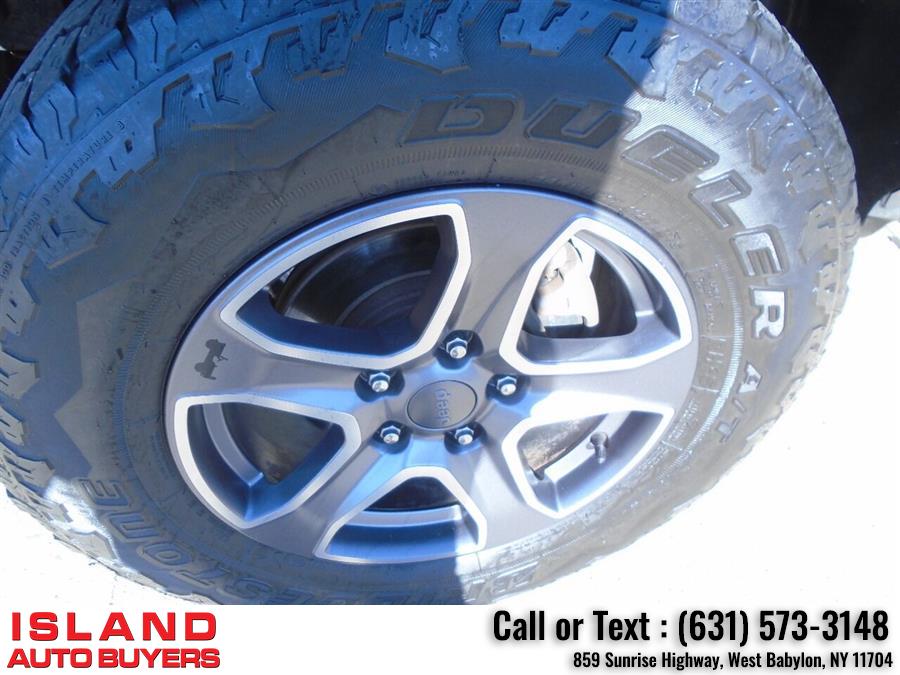 Used Jeep Wrangler Unlimited Sport 4x4 4dr SUV 2017 | Island Auto Buyers. West Babylon, New York Used Jeep Wrangler Unlimited Sport 4x4 4dr SUV 2017 | Island Auto Buyers. West Babylon, New York