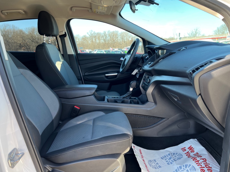 Used Ford Escape SE 4WD 2017 | Marsh Auto Sales LLC. Ortonville, Michigan Used Ford Escape SE 4WD 2017 | Marsh Auto Sales LLC. Ortonville, Michigan